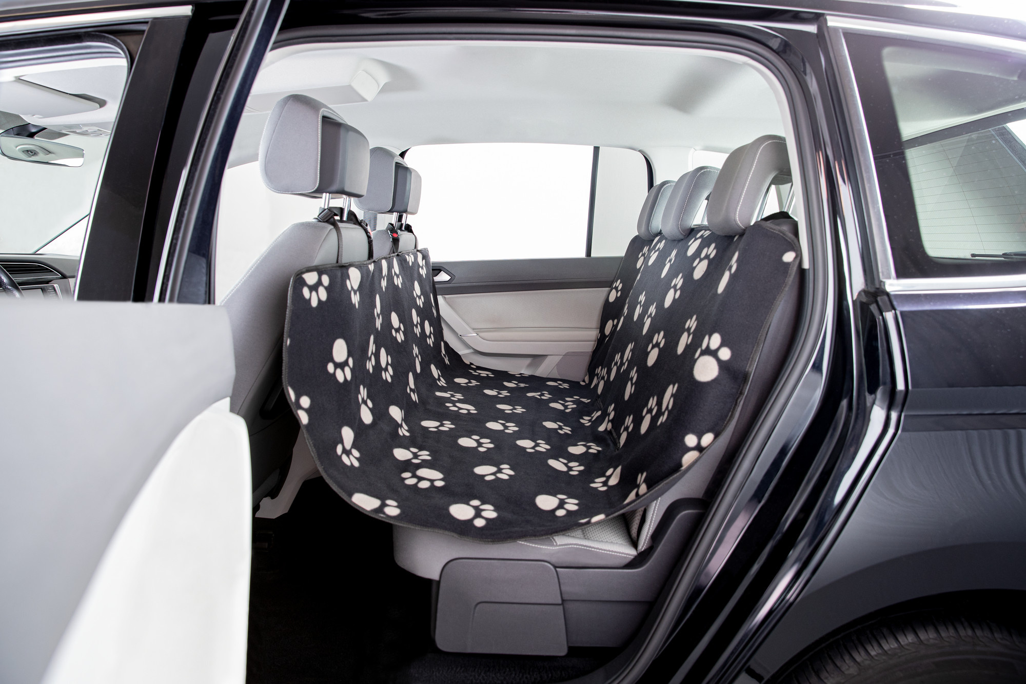 TRIXIE AUTODEKEN POOTPRINT NYLON/FLEECE SCHWARZ/BEIGE 145X140 CM