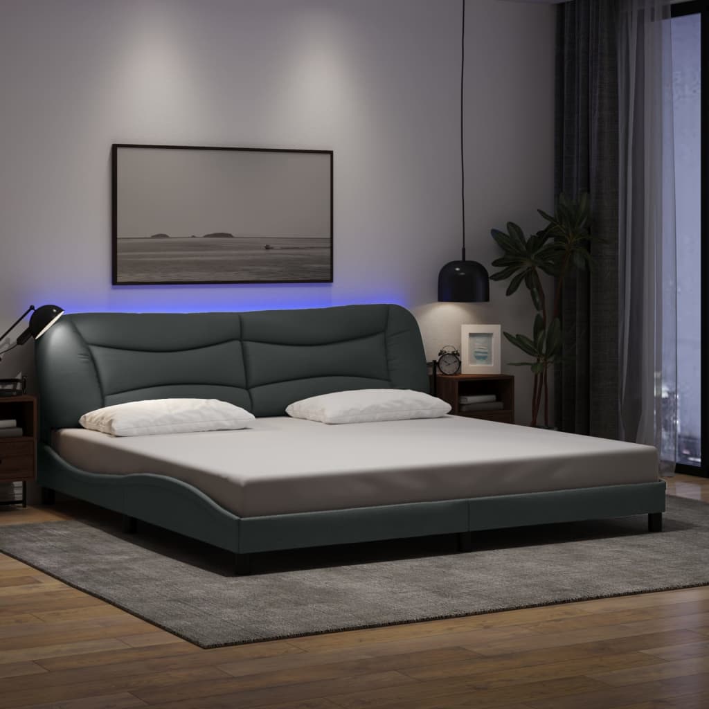 Bettgestell mit LED ohne Matratze "Hvar" Hellgrau 200x200 cm Stoff