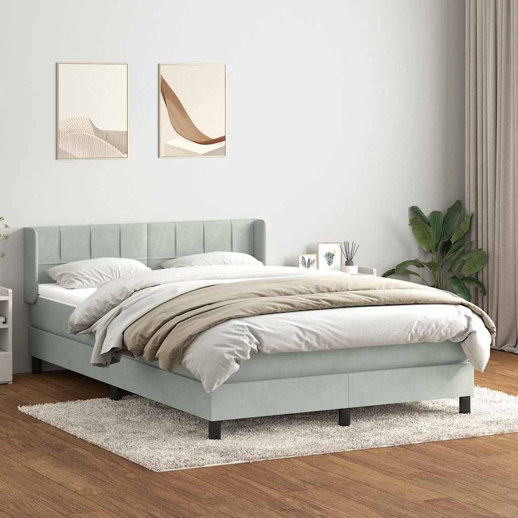 Boxspringbett mit Matratze Hellgrau 160x210 cm Samt