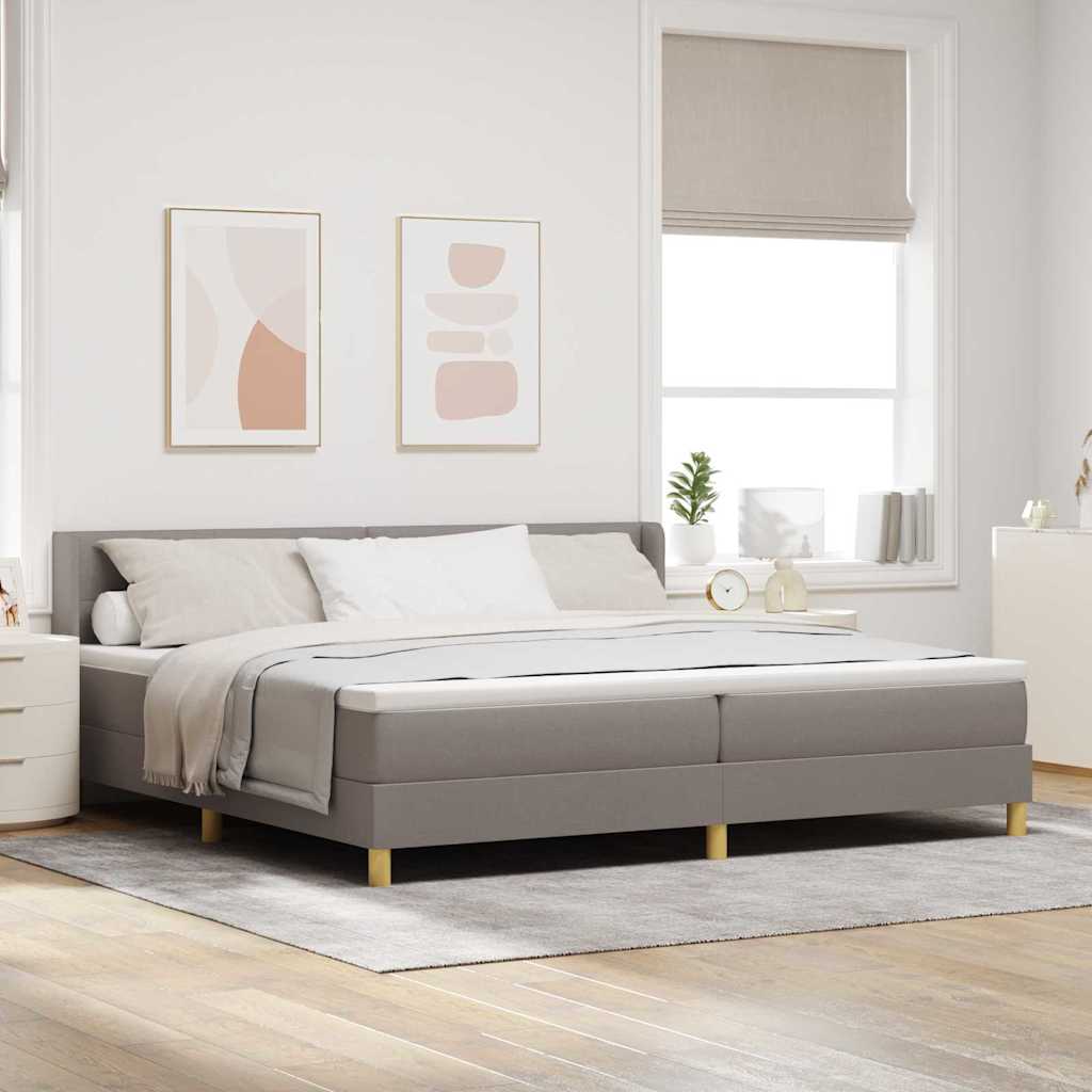 Boxspringbett mit Kissen mit Kopfteil Taupe 200 x 200 cm Stoff
